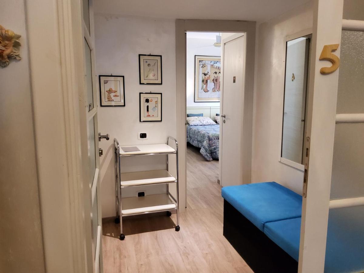 לידו די אוסטיה Annadia Sweet Home B&B מראה חיצוני תמונה