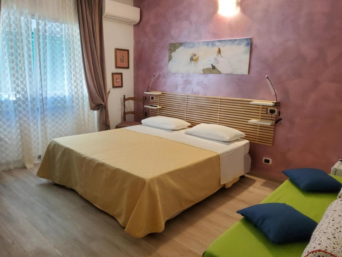 לידו די אוסטיה Annadia Sweet Home B&B מראה חיצוני תמונה