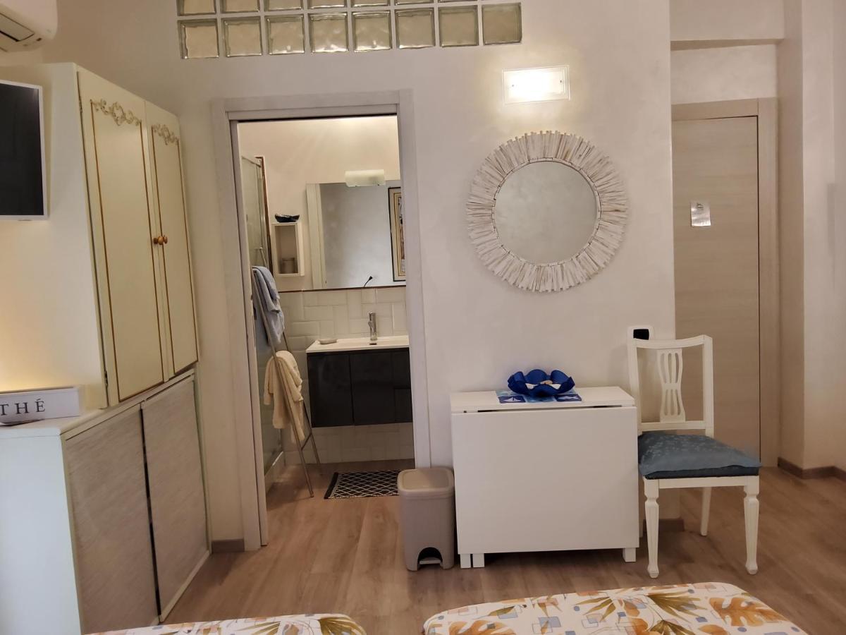 לידו די אוסטיה Annadia Sweet Home B&B מראה חיצוני תמונה