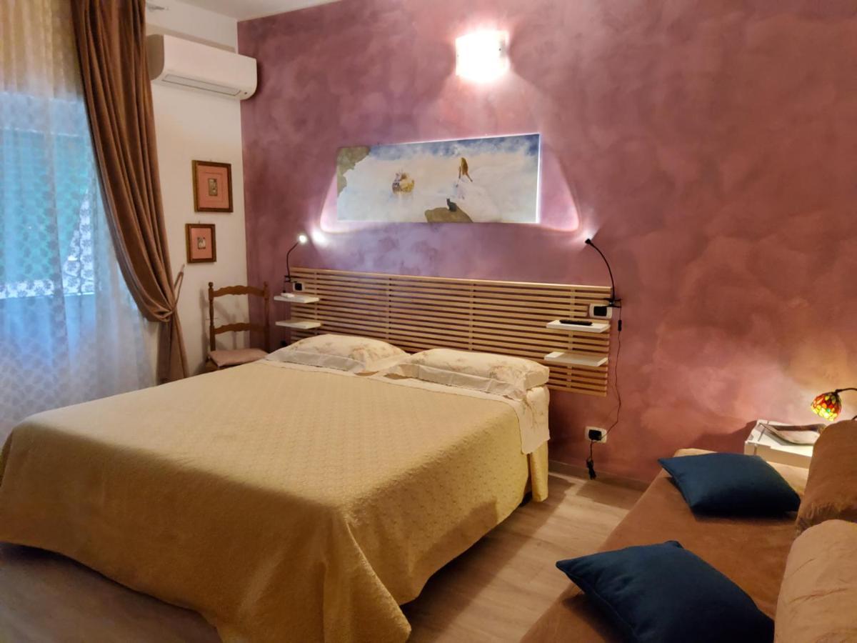 לידו די אוסטיה Annadia Sweet Home B&B מראה חיצוני תמונה