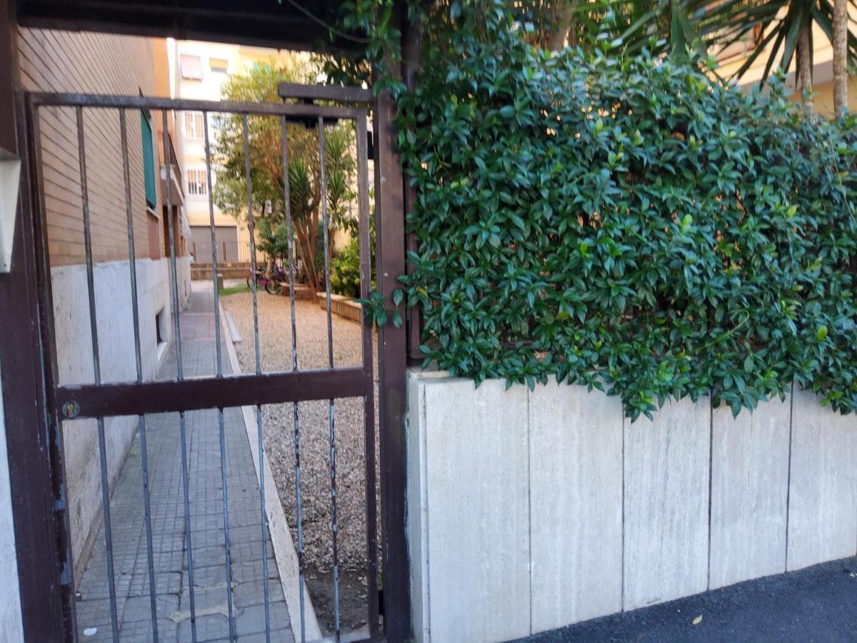 לידו די אוסטיה Annadia Sweet Home B&B מראה חיצוני תמונה