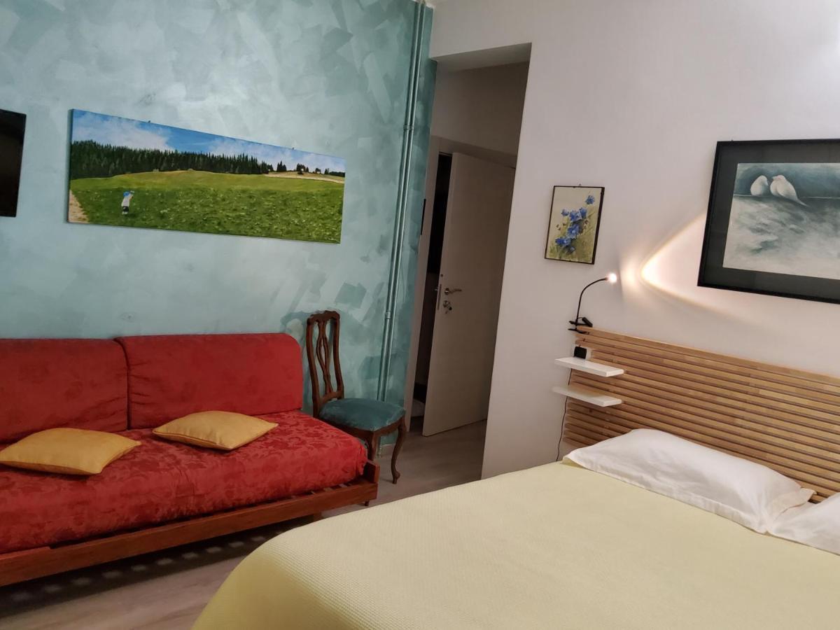 לידו די אוסטיה Annadia Sweet Home B&B מראה חיצוני תמונה