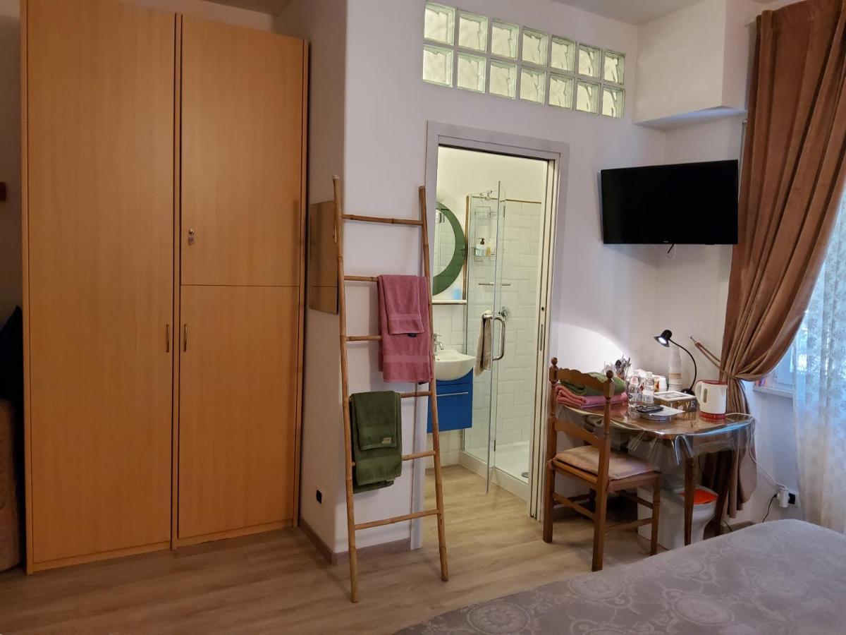 לידו די אוסטיה Annadia Sweet Home B&B מראה חיצוני תמונה